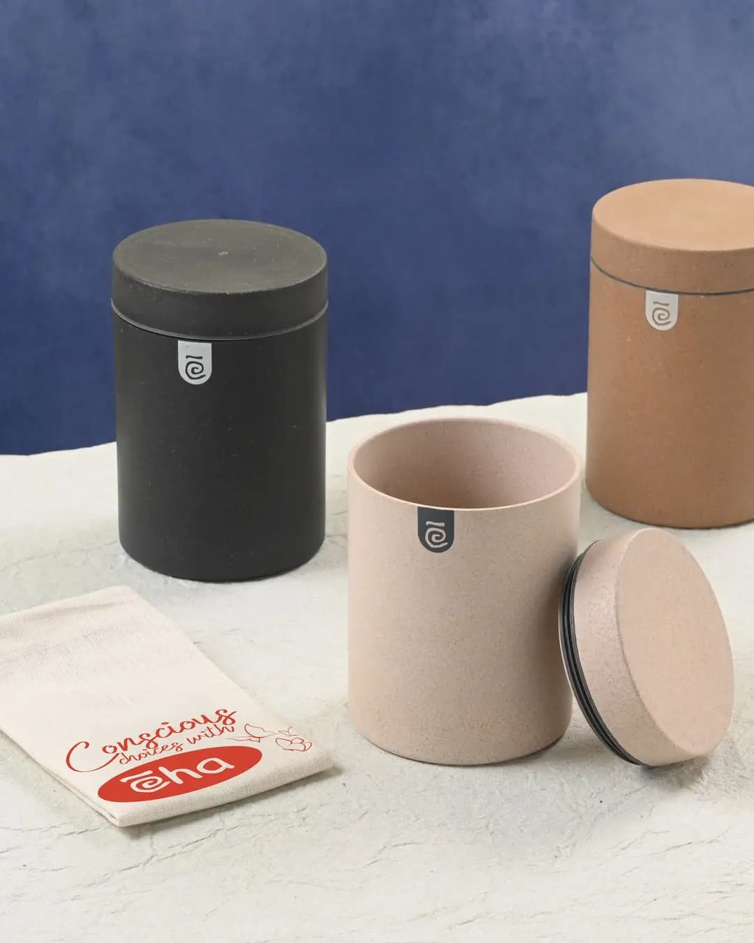 EHA Mindful Picks BW0005 – 3 Round Canisters 700 ml with Multi-purpose Bag