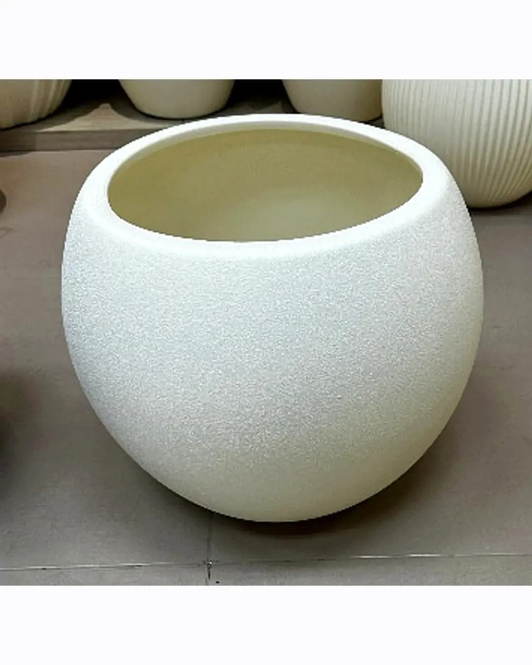 Round Planter - White (MM-1921)