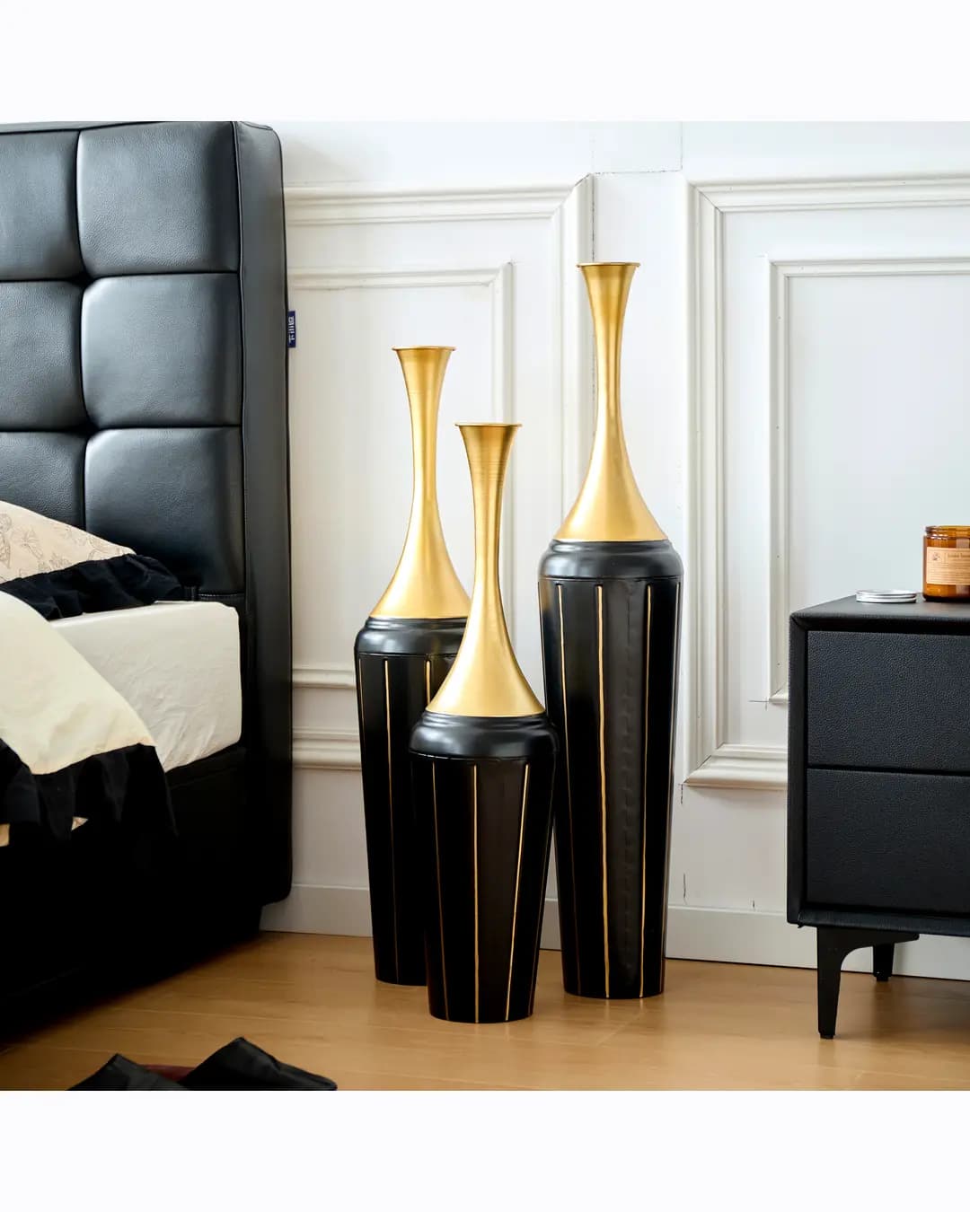 Metal Vase (DHK-2023)