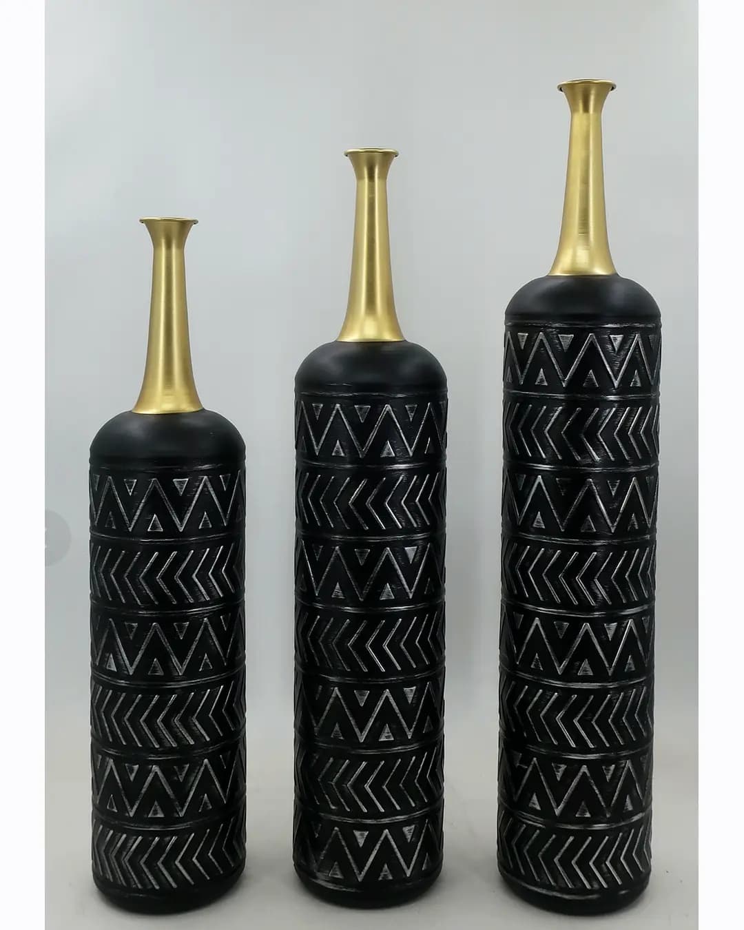 Metal Vase (DHK-2019)