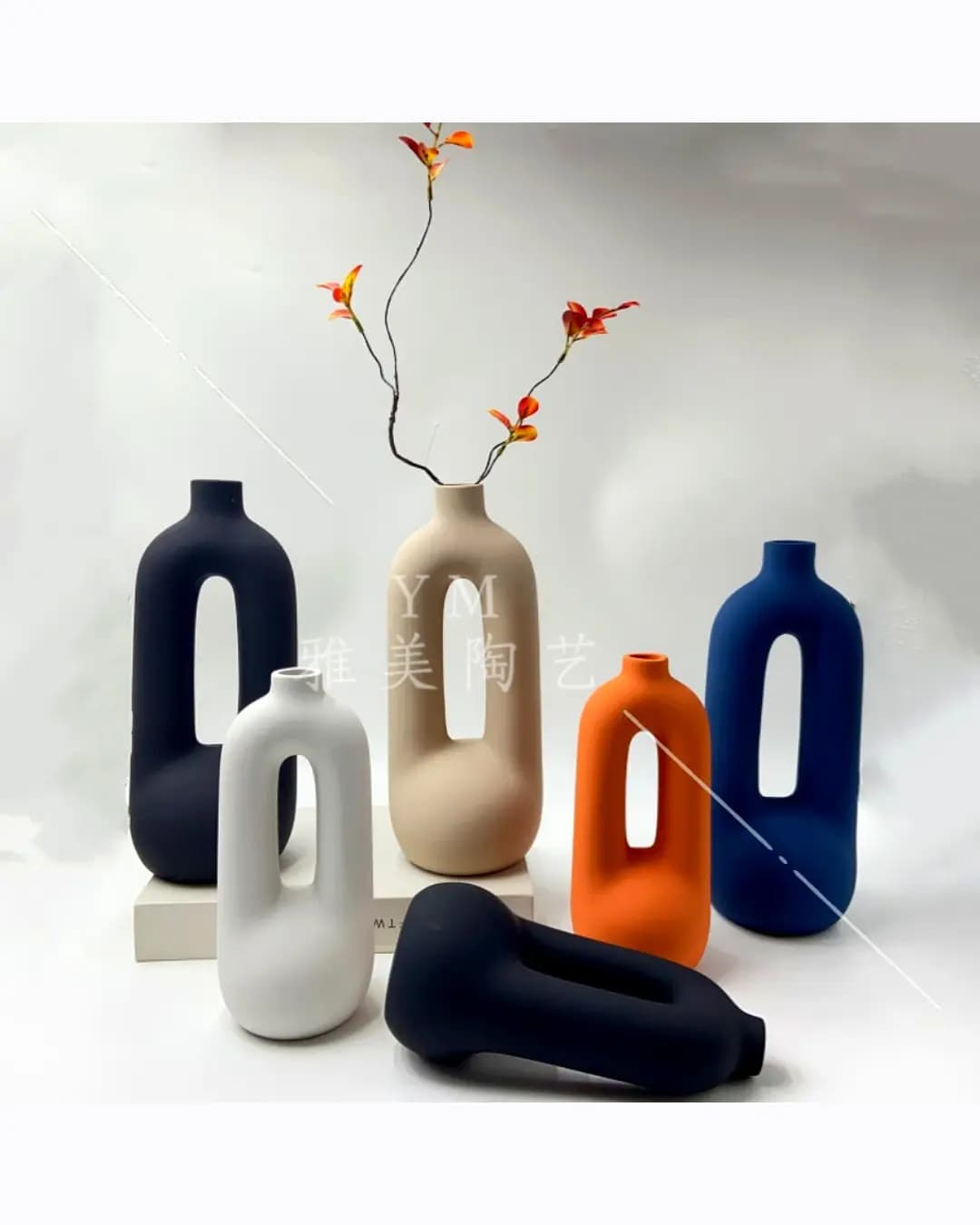 Ceramic Vase (DHK-1716)