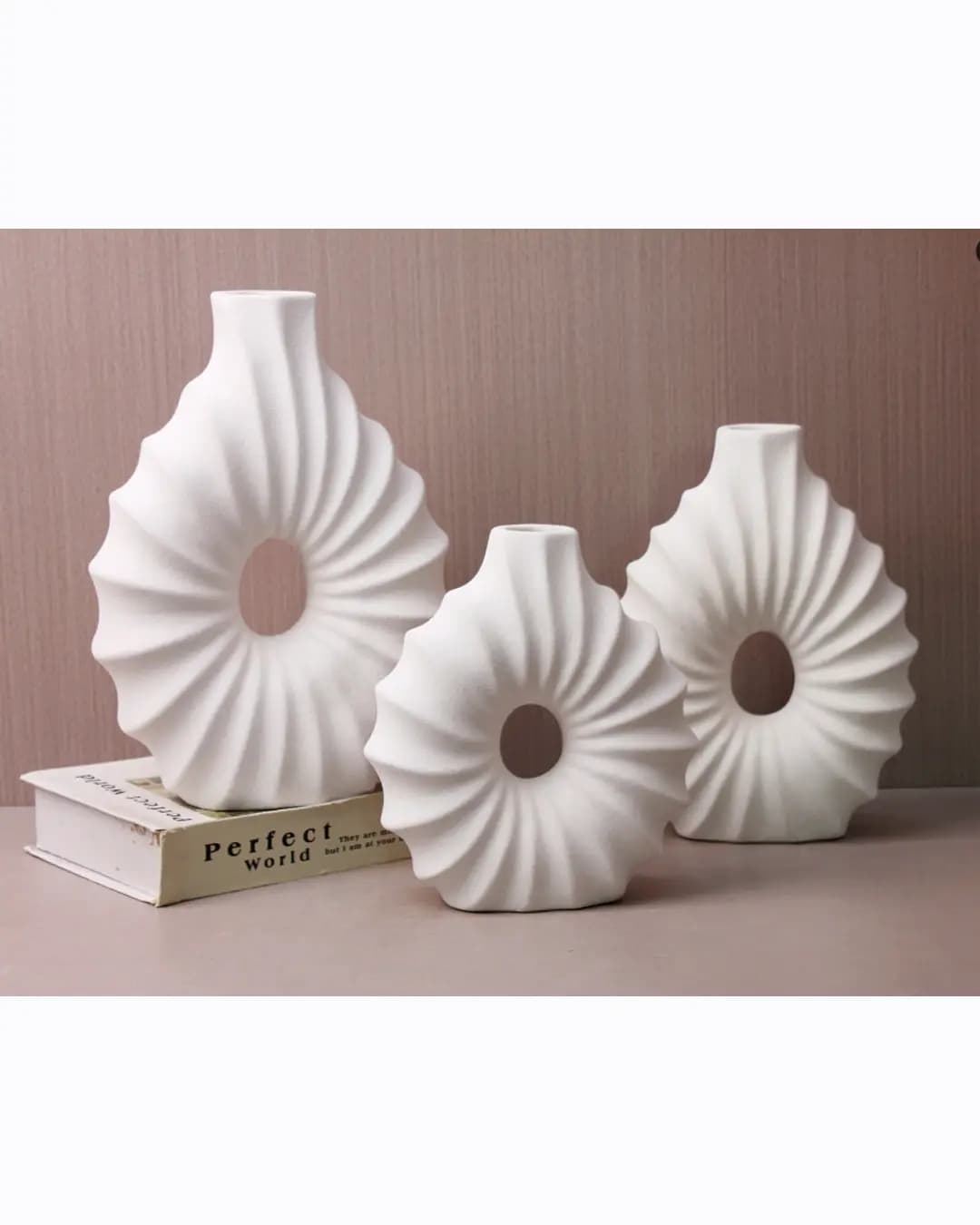 Ceramic Vase (DHK-1702)