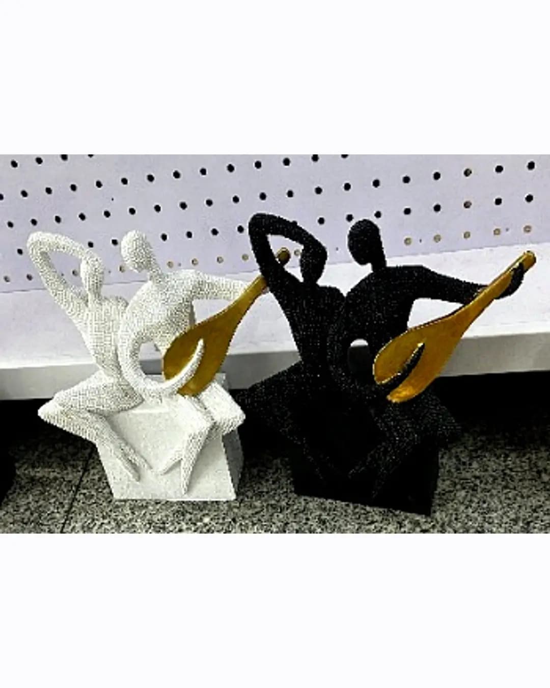 Musician Couple Sculpture (MM-1648)