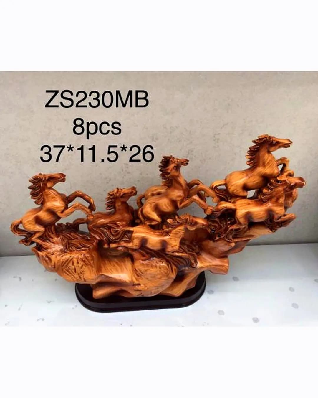 Running Horses Showpiece