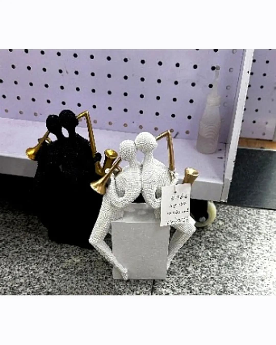 Musician Couple Sculpture (MM-1649)