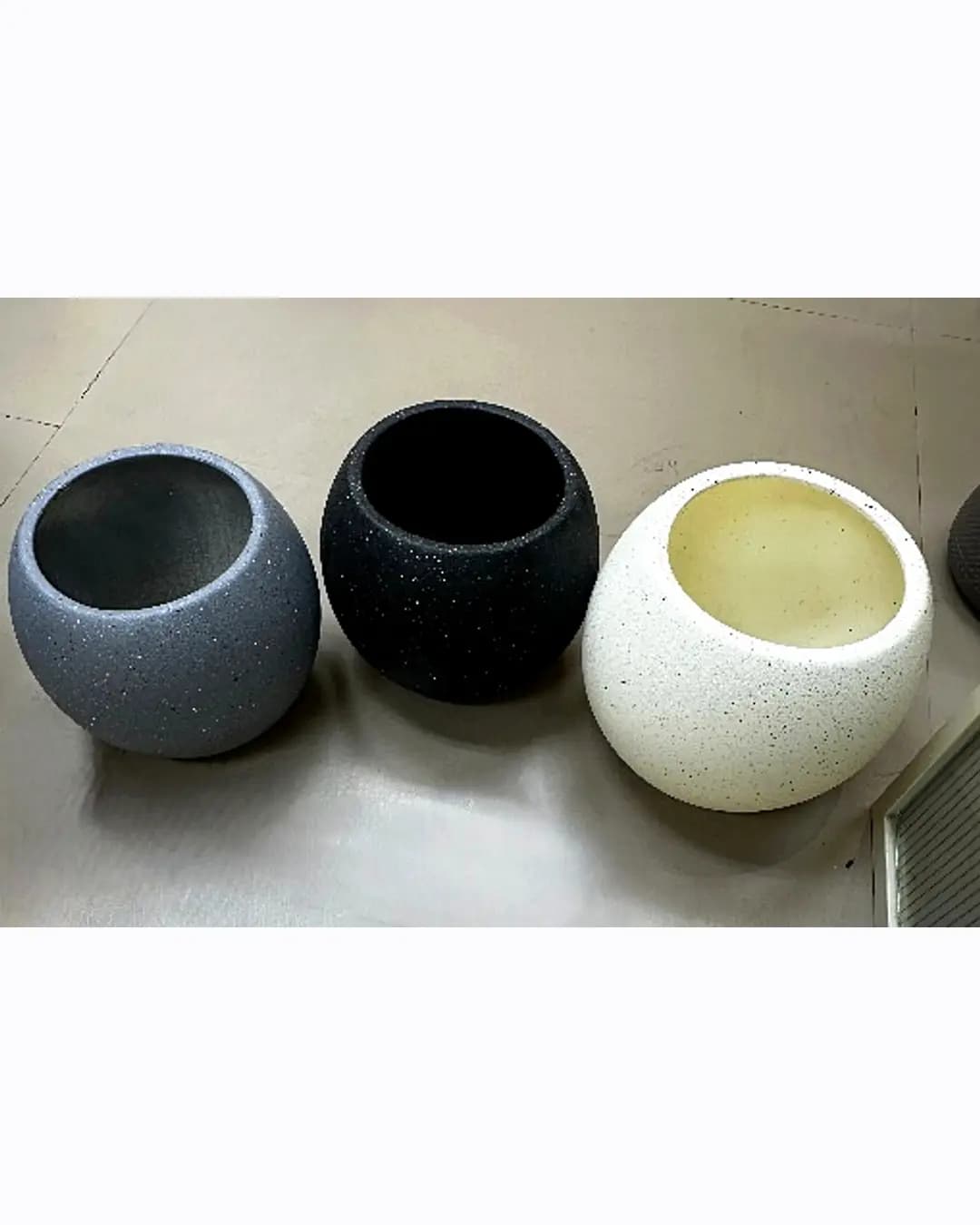 Round Planter - 3 Colours