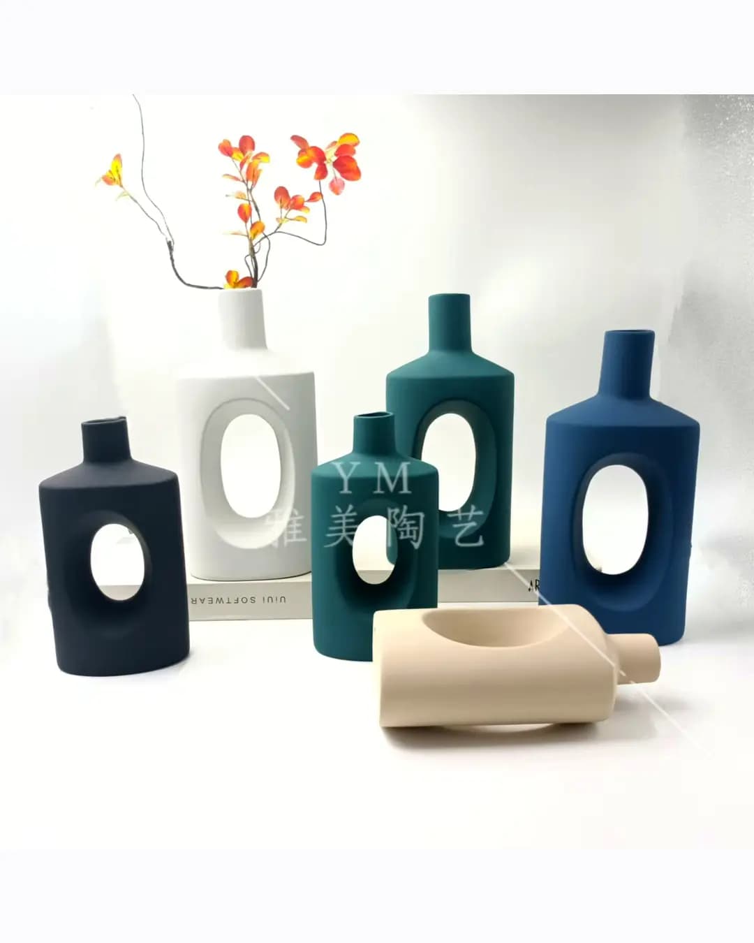 Ceramic Vase (DHK-1722)
