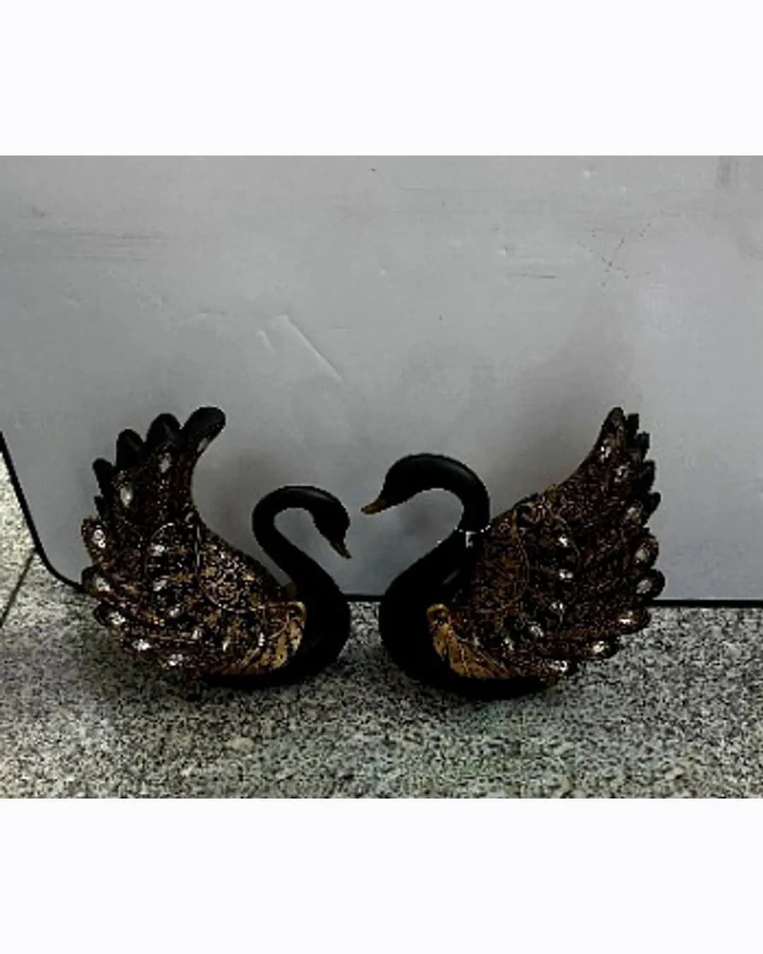 Swan Pair Showpiece