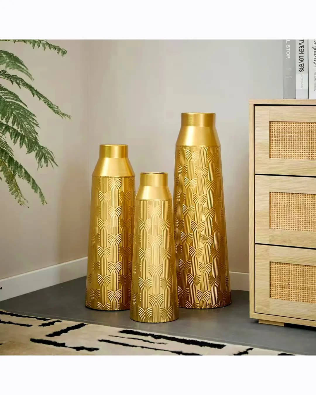 Metal Vase (DHK-2001)